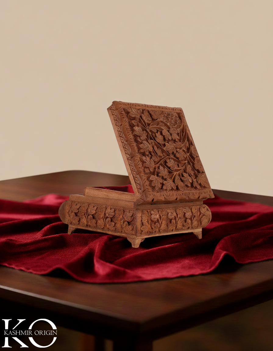 Walnut Wood Hand Carved Casket | Walnut Wood Box | Storage Box | Jewellery Box | Hand Carved in kashmir