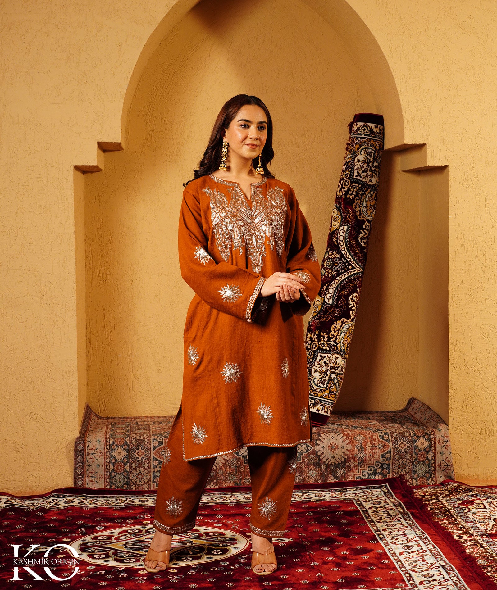 Rust Tilla Embroidered Bootidaar Pure kashmiri Wool Pheran Set