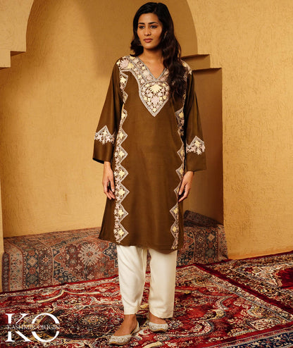 Olive Brown Aari & Zari Embroidered Woolen Pheran