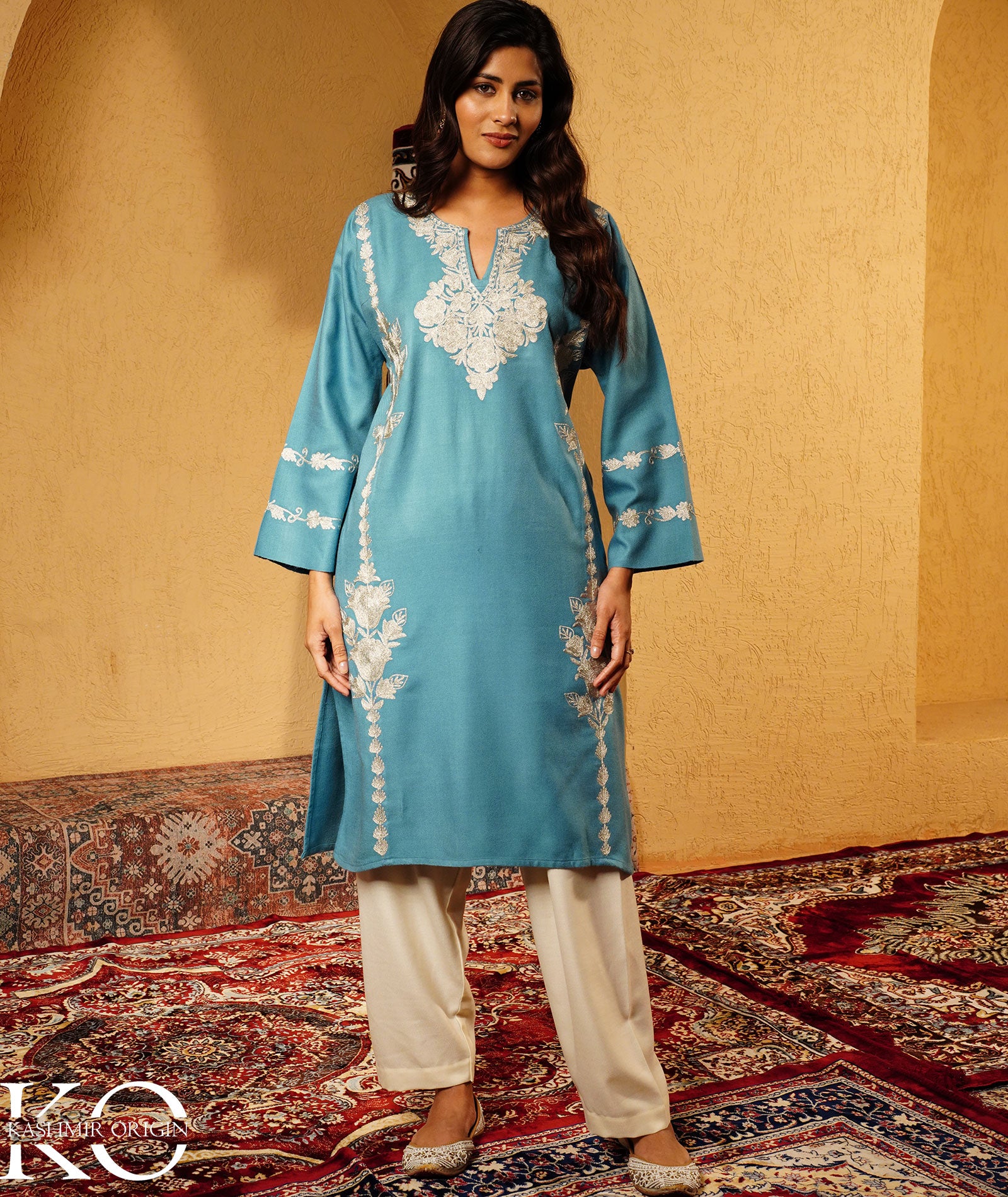 Powder Blue Zari Embroidered Woolen Pheran