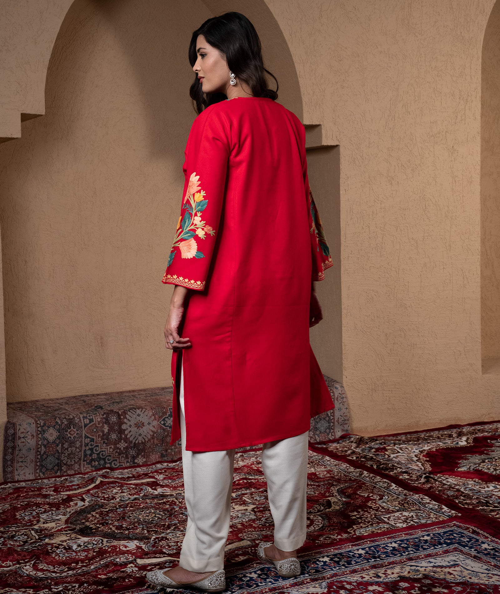 Red Floral Daman Design Aari Embroidered Woolen Pheran