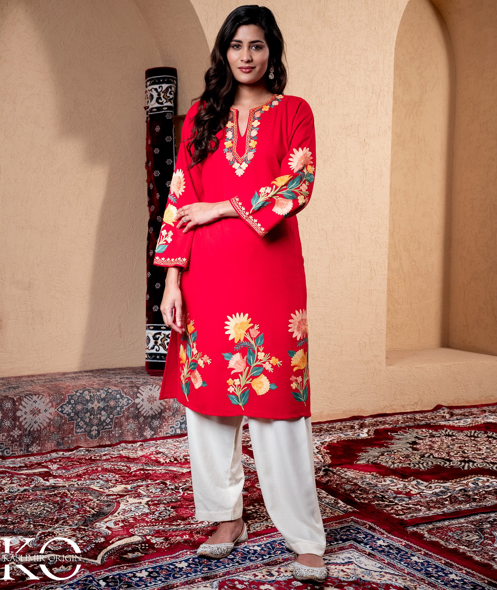 Red Floral Daman Design Aari Embroidered Woolen Pheran
