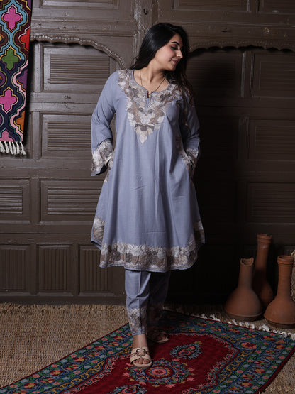 women wear lavender grey coord set summer