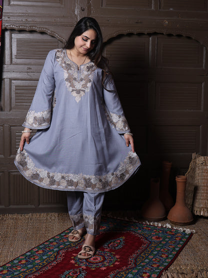 women wear lavender grey coord set summer