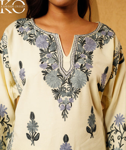 Cream Aari Embroidered Jamawar Design Woolen Pheran