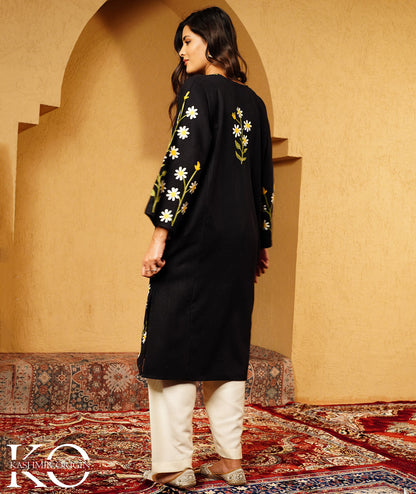 Black Oxeye Daisy Design Aari Embroidered Wool Pheran