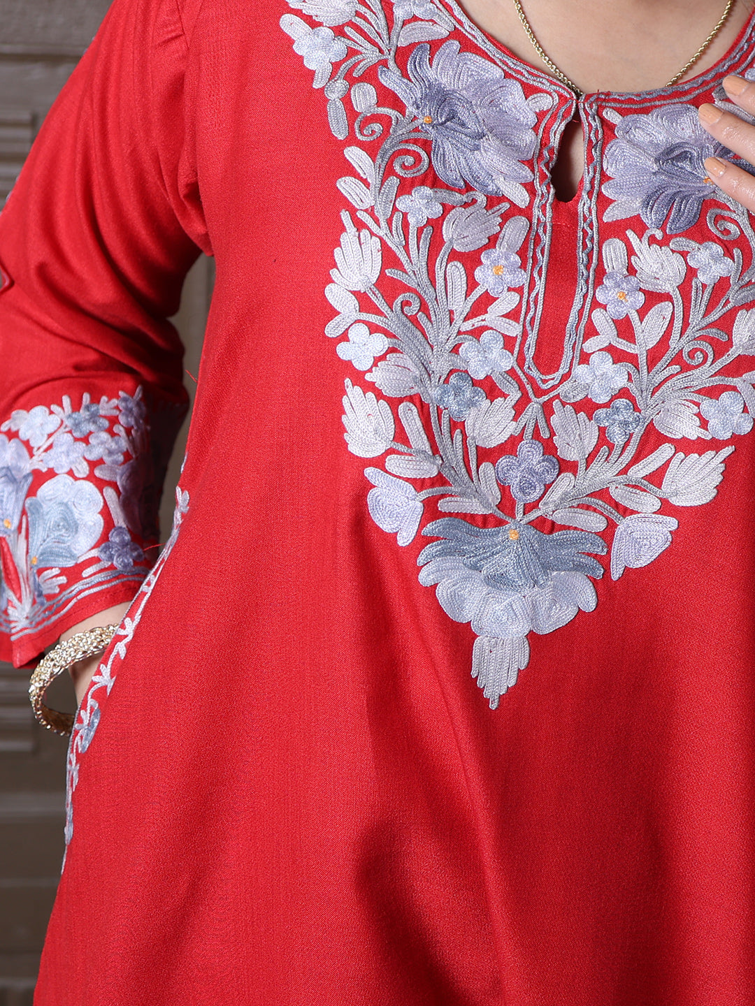 women wear scarlet red coord set summer