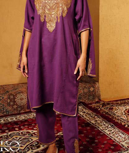 Purple Tilla Embroidered Pure Woolen Pheran Set With Shawl | Tradational Quraab Sleeve Design