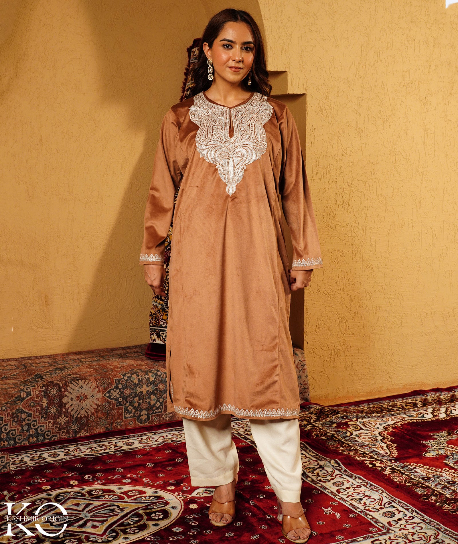 Golden Brown Tilla Embroidered Velvet Kashmiri Pheran