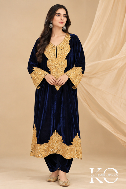 Blue velvet heavy Tilla pheran – front view – Kashmir Origin