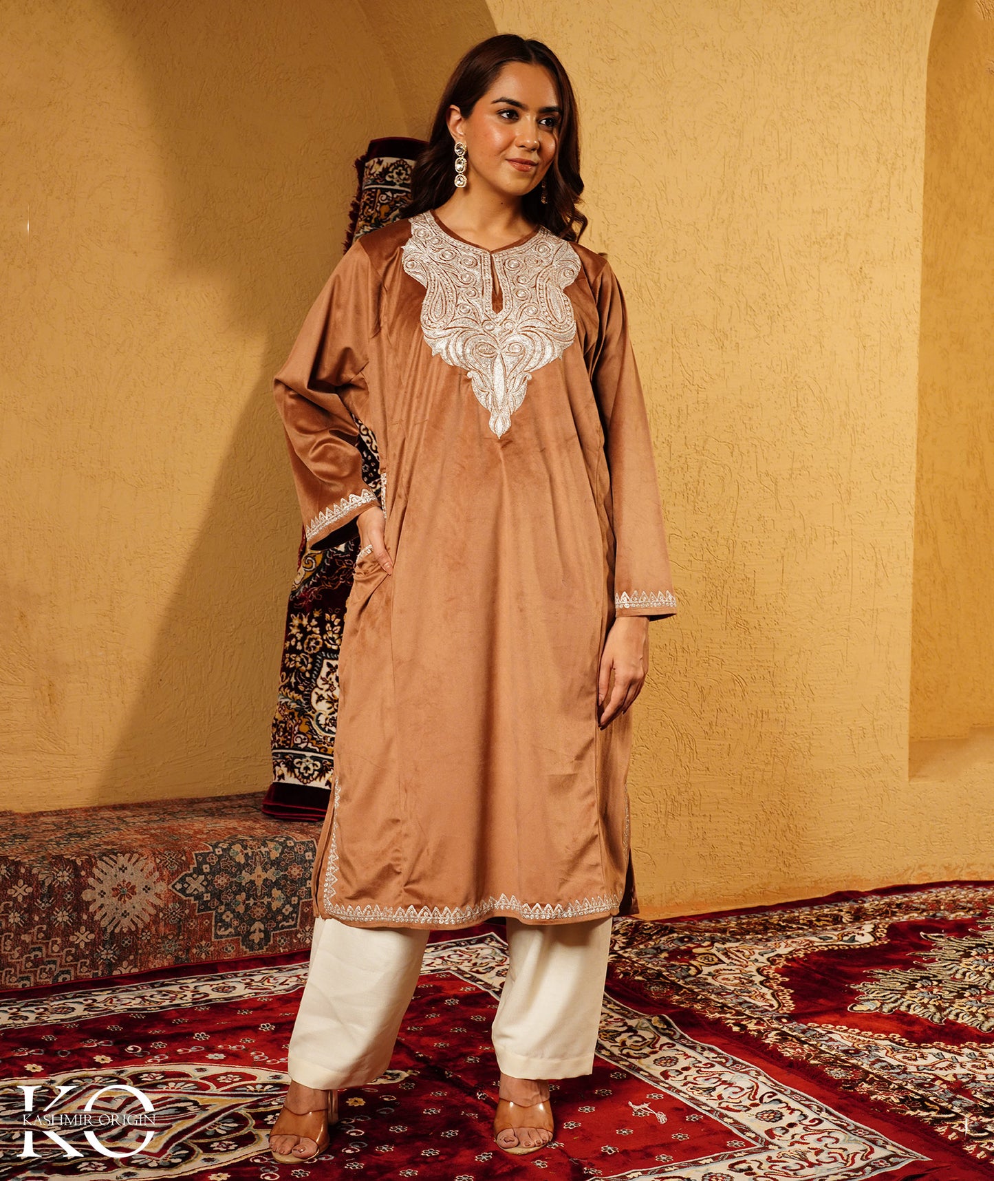 Golden Brown Tilla Embroidered Velvet Kashmiri Pheran