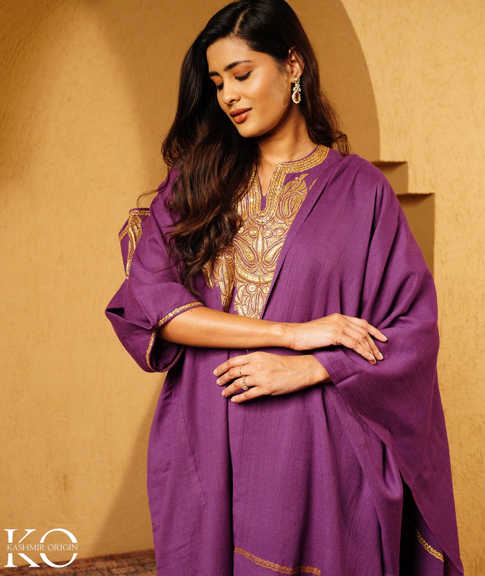 Purple Tilla Embroidered Pure Woolen Pheran Set With Shawl | Tradational Quraab Sleeve Design