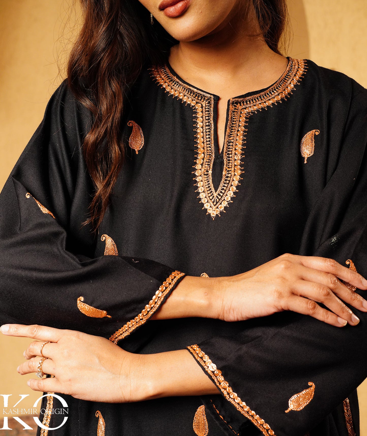 Black Tilla Embroidered Woolen Pheran Set With Shawl