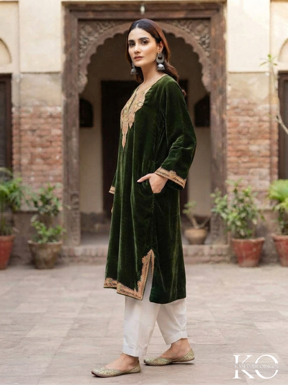 Green velvet pheran with metallic Tilla motifs – Kashmir Origin