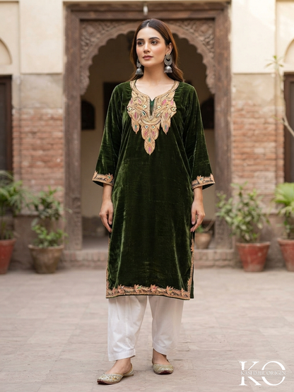 Green Tilla embroidered velvet phiran – festive Kashmiri wear