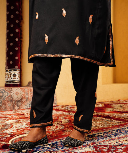 Black Tilla Embroidered Woolen Pheran Set With Shawl
