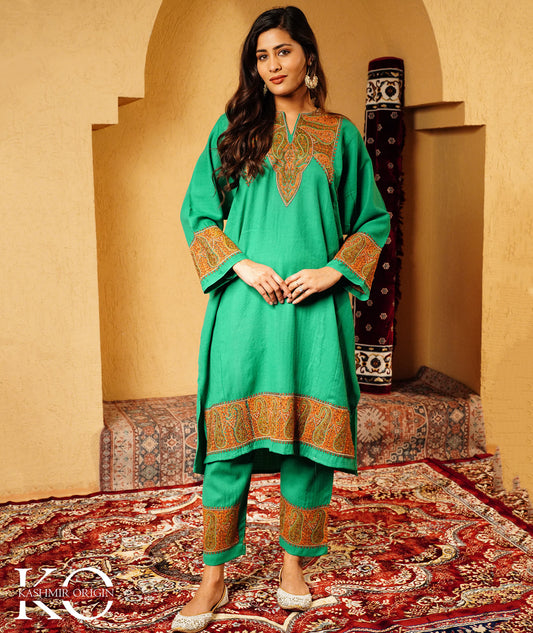 Green Sozni Embroidered Kashmiri Pure Woolen Pheran Set
