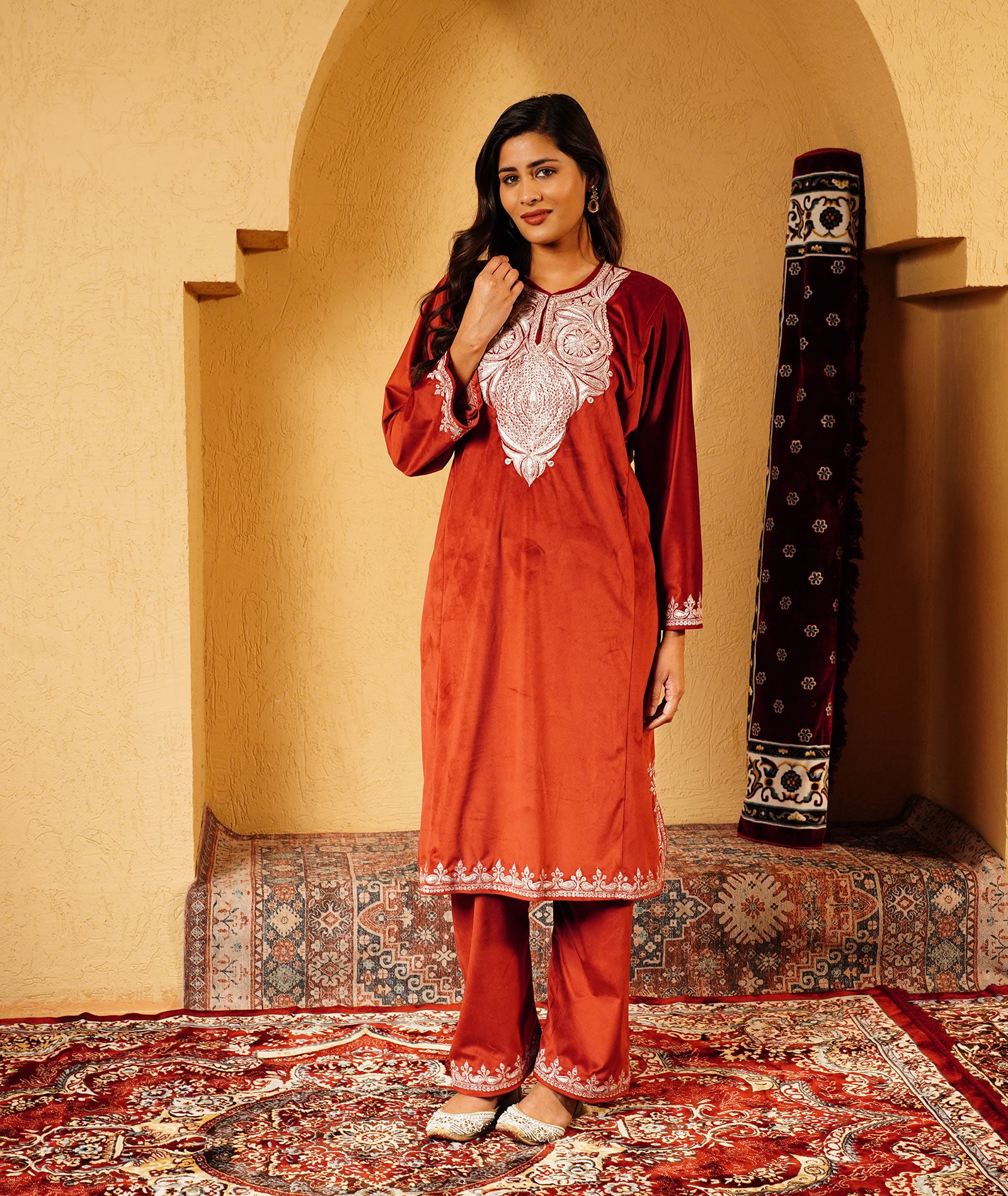 Red Tilla Embroidered Velvet Pheran Set With Shawl