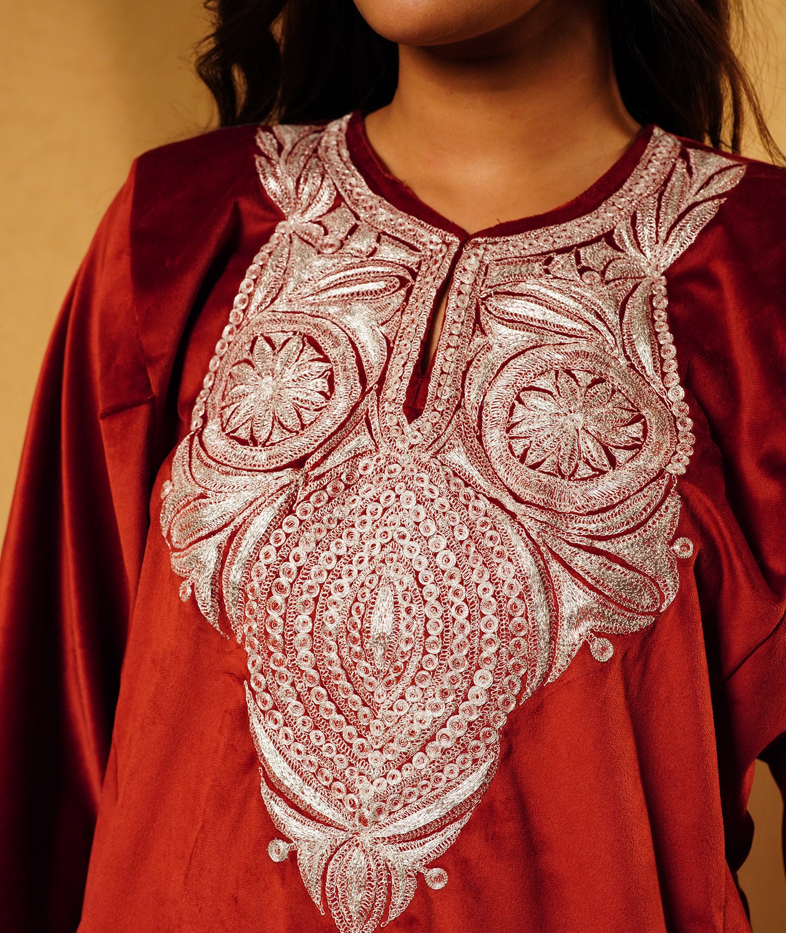 Red Tilla Embroidered Velvet Pheran Set With Shawl