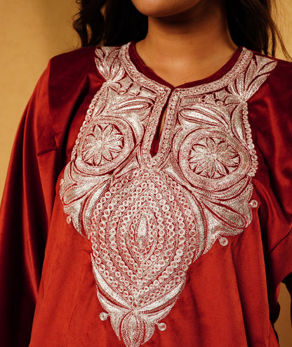 Red Tilla Embroidered Velvet Pheran Set With Shawl