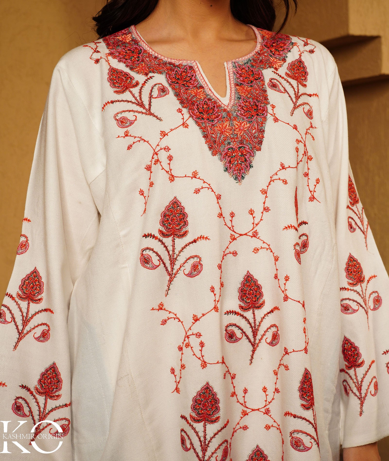 White Sozni Embroidered Woolen Pheran