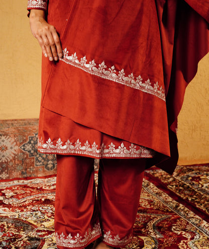 Red Tilla Embroidered Velvet Pheran Set With Shawl