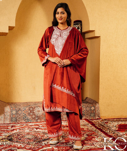 Red Tilla Embroidered Velvet Pheran Set With Shawl