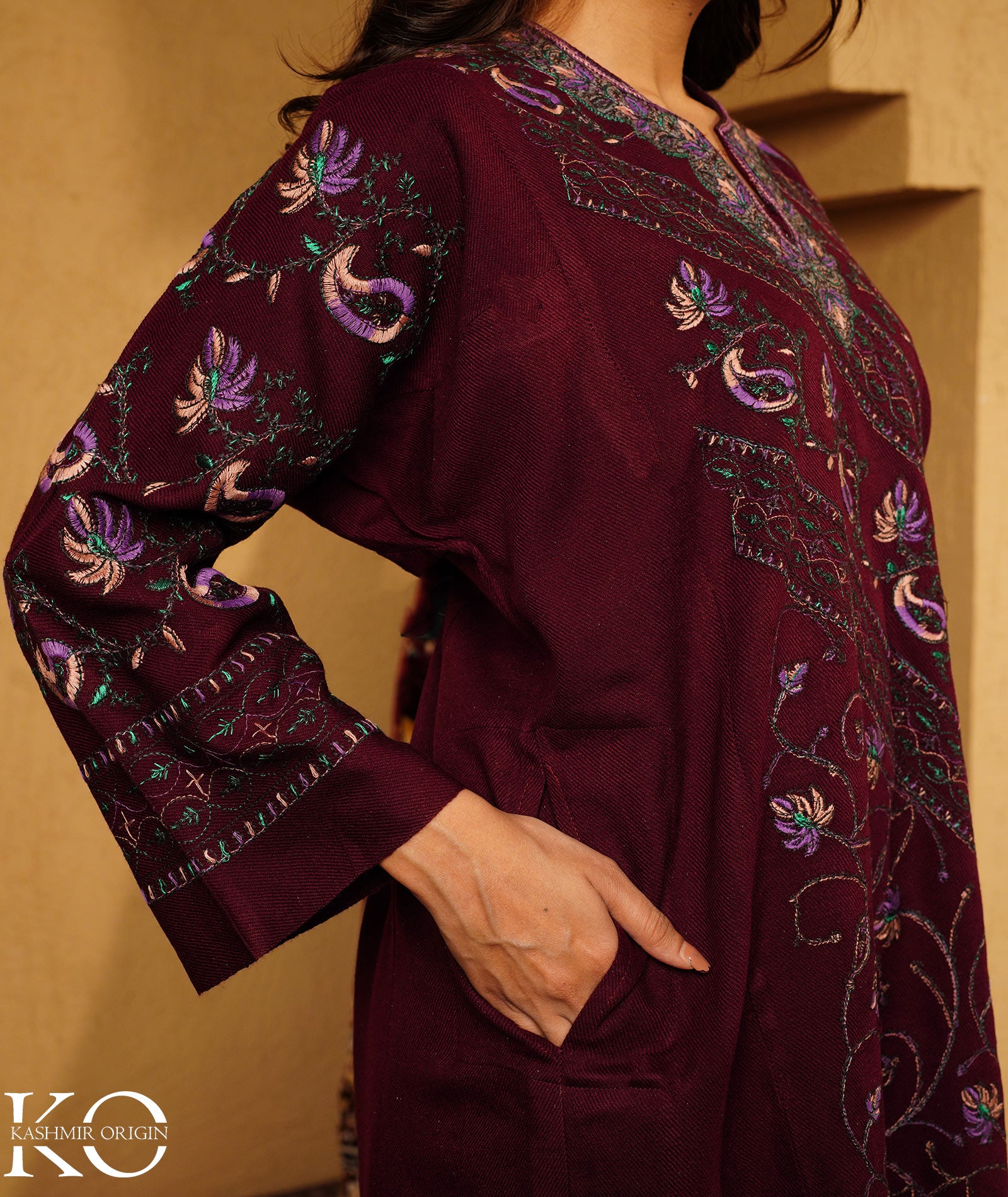 Wine Sozni Embroidered Jamawar Design Woollen Pheran
