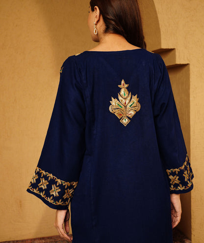 Navy Blue Bote Tilla Embroidered Kashmiri Woolen Pheran