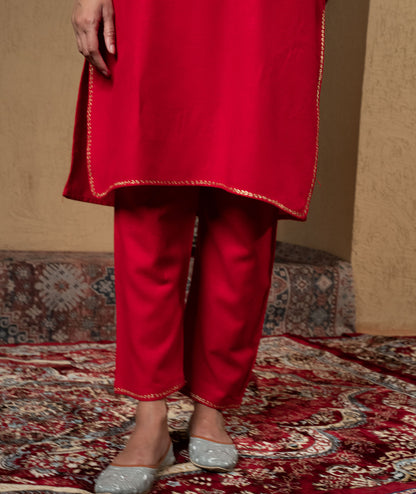 Rose Red Tilla Embroidered Leaf Design Woolen Pheran Set