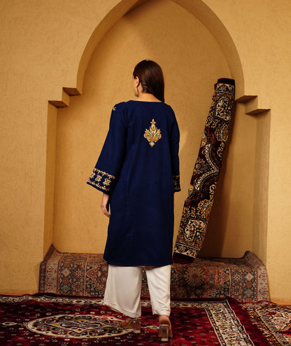 Navy Blue Bote Tilla Embroidered Kashmiri Woolen Pheran