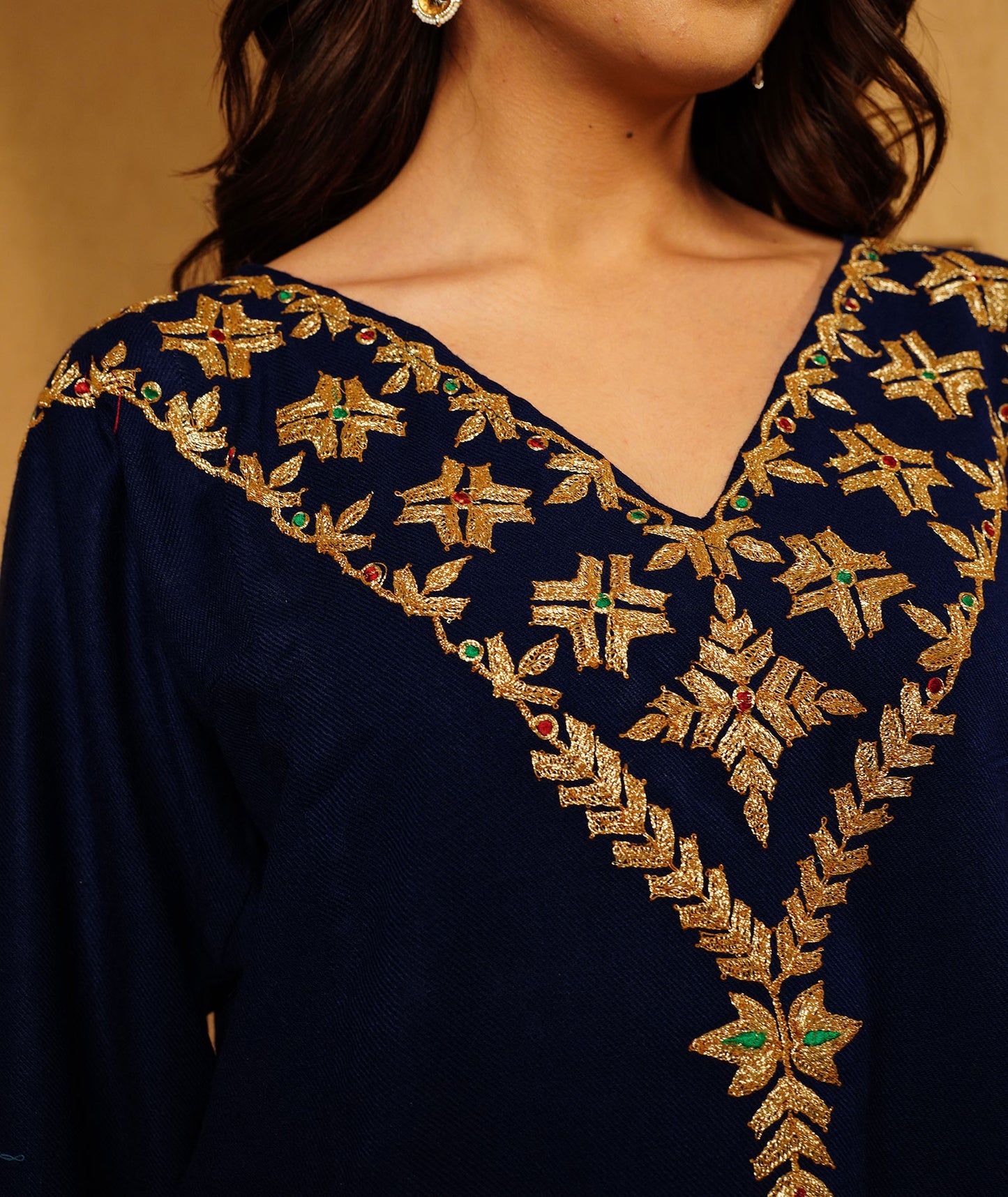 Navy Blue Bote Tilla Embroidered Kashmiri Woolen Pheran