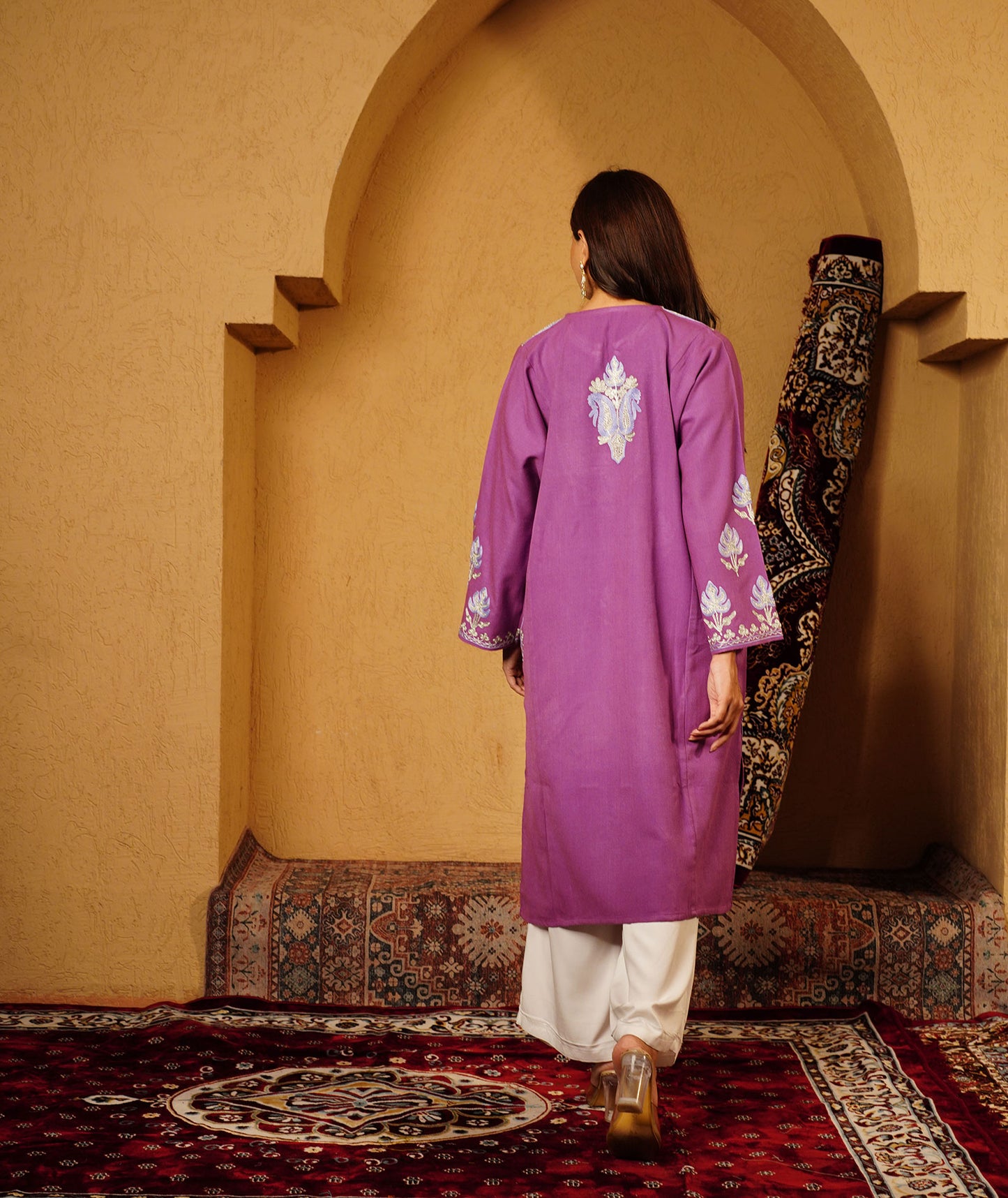 Lilac Zari And Aari Embroidered Wool Phiran