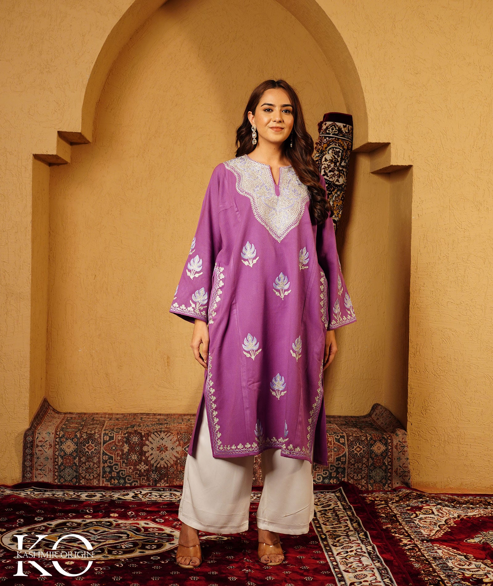 Lilac Zari And Aari Embroidered Wool Phiran