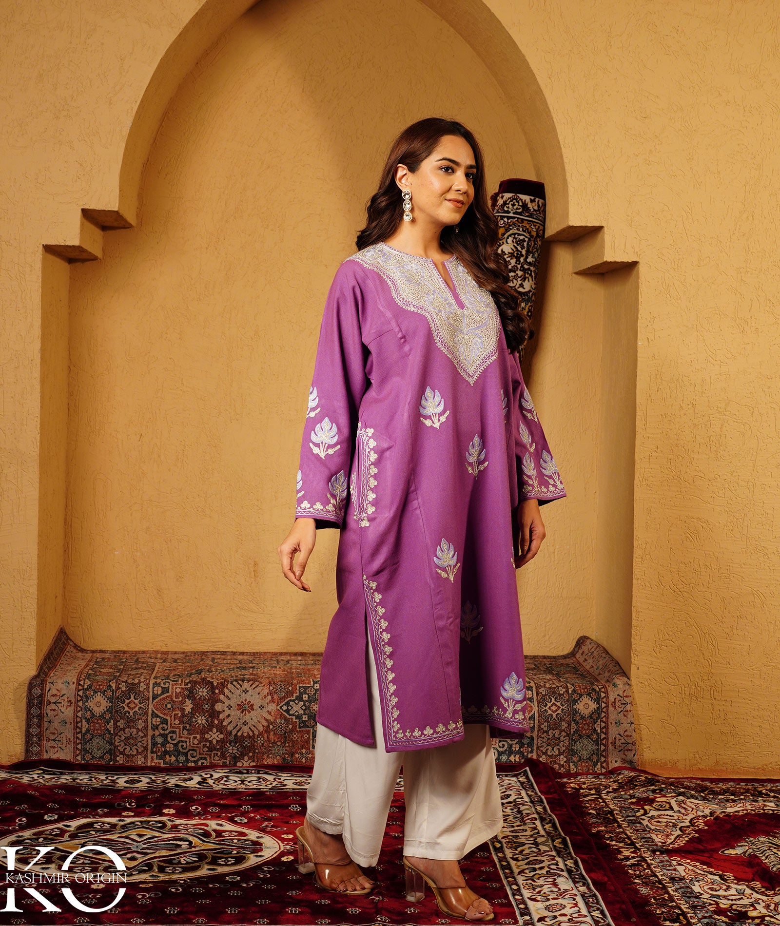 Lilac Zari And Aari Embroidered Wool Phiran