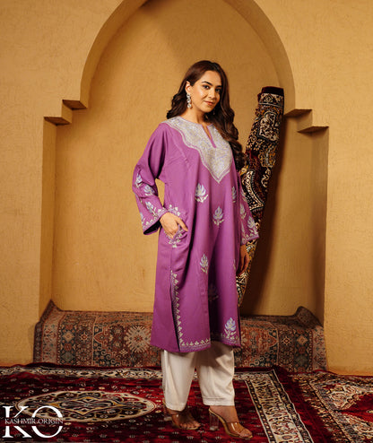 Lilac Zari And Aari Embroidered Wool Phiran