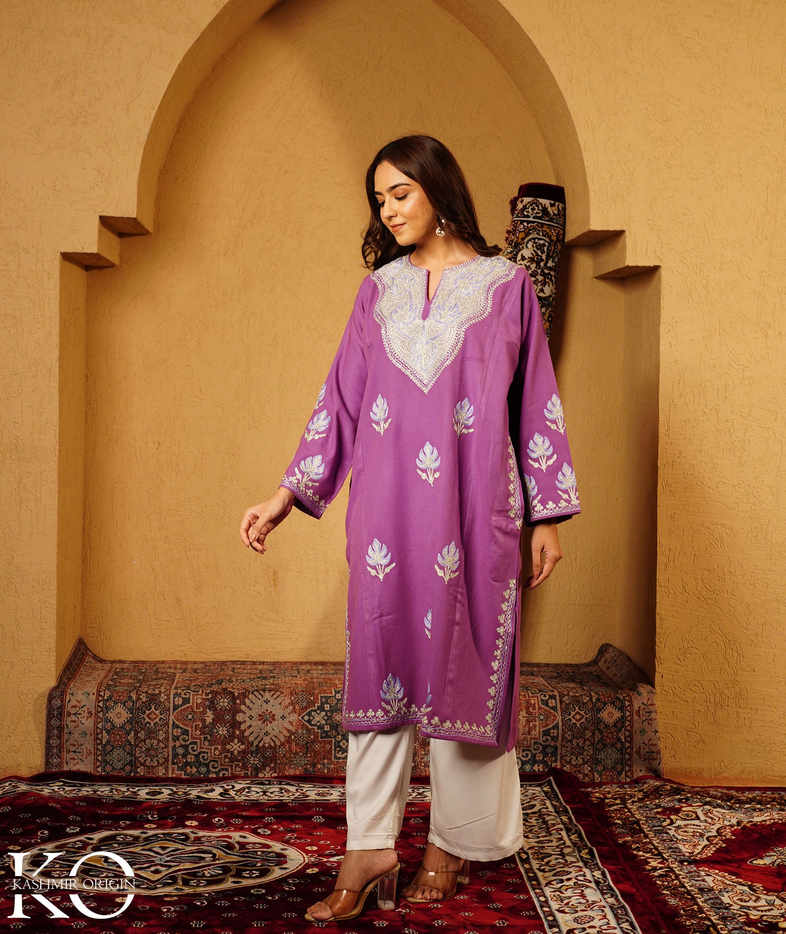 Lilac Zari And Aari Embroidered Wool Phiran