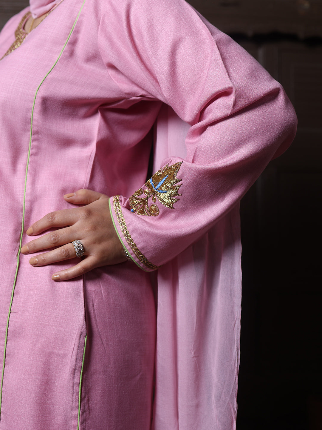Light Pink Tilla Embroidered Kashmiri 3-Piece Suit | With Chiffon Dupatta