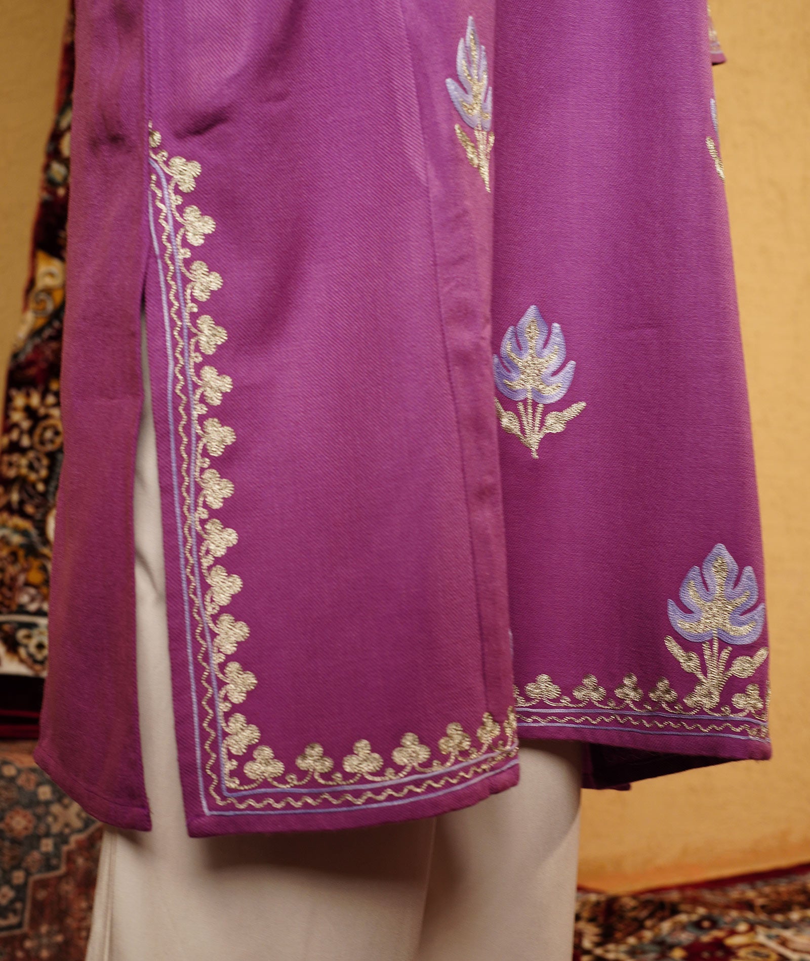 Lilac Zari And Aari Embroidered Wool Phiran