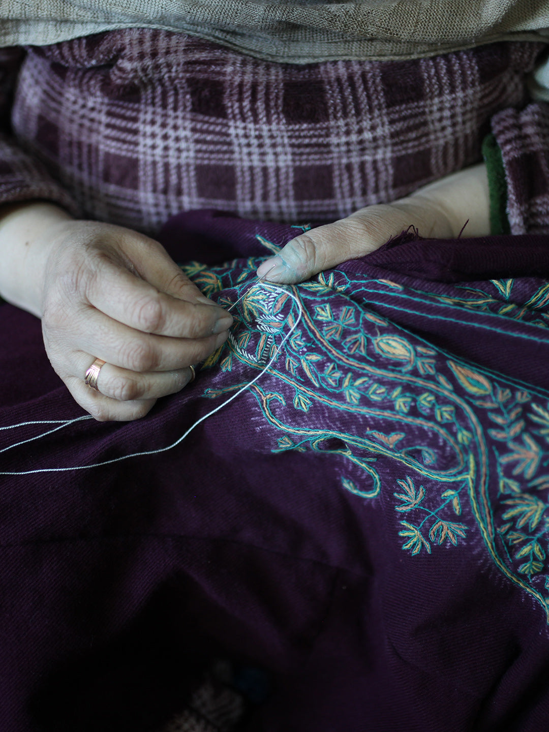 Kashmiri Hand Sozni Embroidered Wine Woolen Pheran | Hand Needle Work | Kashmiri handsozni Work