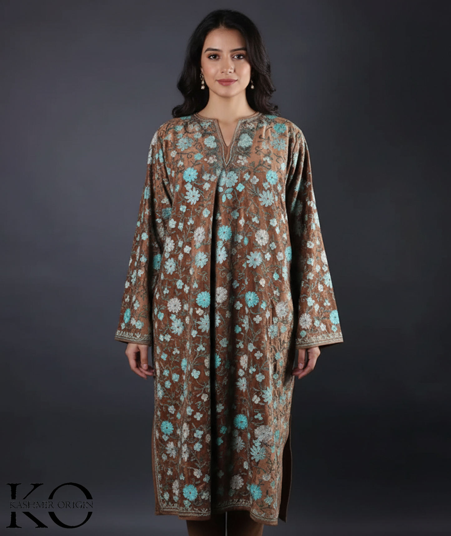 Valvet Jamawar Aari Embroidered Phiran