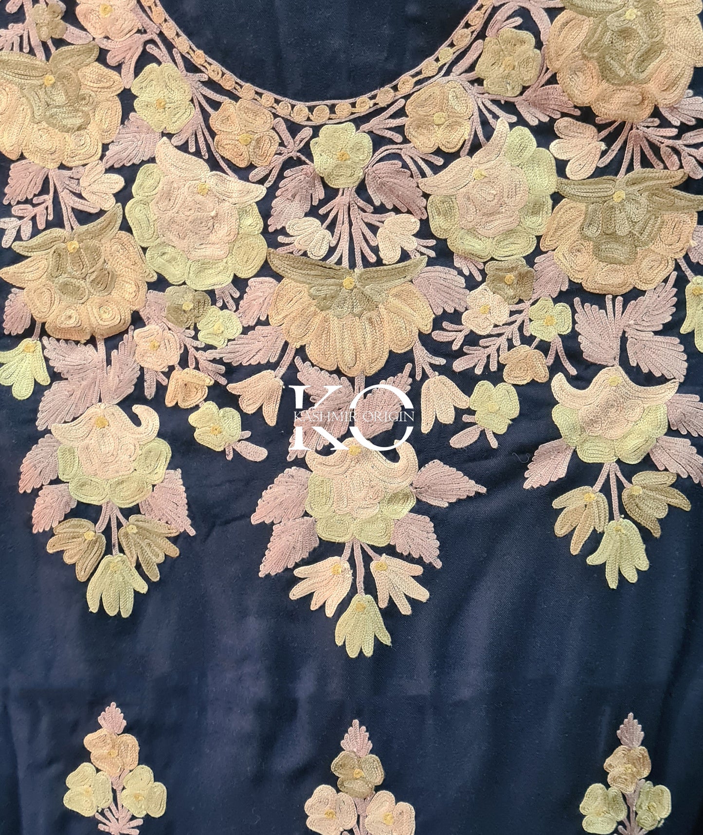 Blue Base Aari Embroidered Chinar Design Woolen Suit with Stole