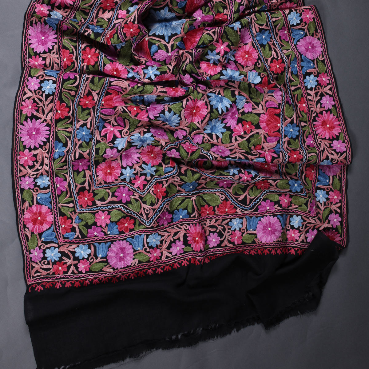 Black Base Jamawar Folral Design Aari Embroidery Woolen Shawls