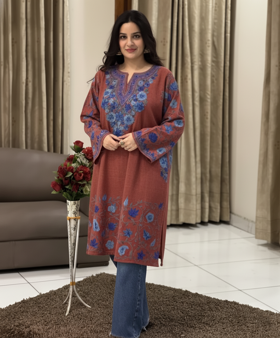 Peach Aari embroidered Bottom & Arm Design Pheran