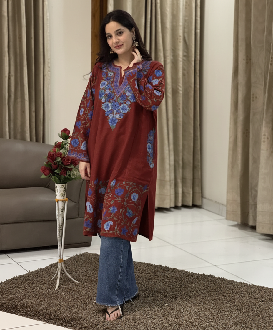 Peach Aari embroidered Bottom & Arm Design Pheran